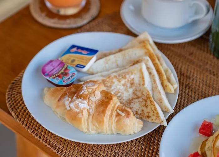 Tugeh Antique Alojamento de Acomodação e Pequeno-almoço 4*